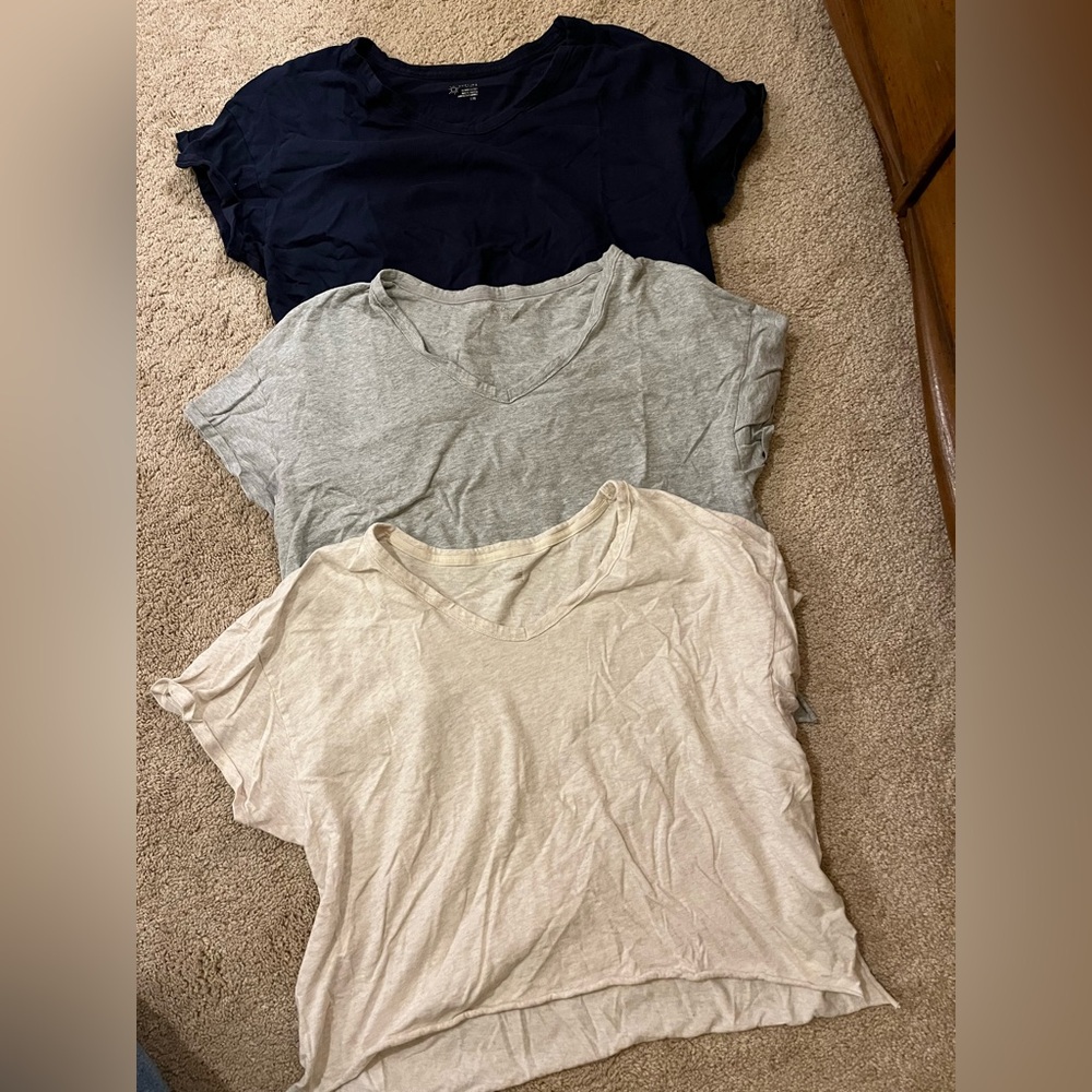 Bundle of aerie cropped tees